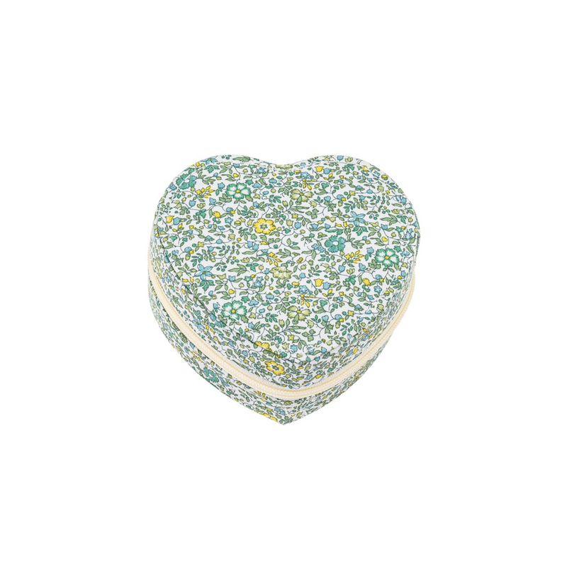 Køb Smykkeskrin Heart i Liberty stof med lille pung | 449,00 | Fri fragt over 149 kr. | Hurtig levering | Dag til dag levering | Bon Dep | Etui, Toiletsager, Smykker, Smykke opbevaring, Smykkeæske, Æske, Skrin