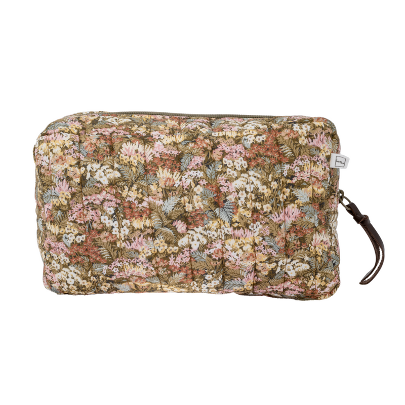 Toilettaske i blomsterprint. Tasken kan bruges som toilettaske, makeup pung eller clutch | Hurtig levering | Fri fragt fra 149 kr.