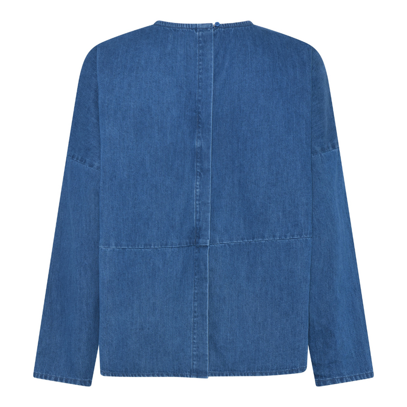 Romeo blusen en enkel bluse, med med lange ærmer. Blusen er i økologisk bomuld. Denim | Hurtig levering | Fri fragt fra 249kr