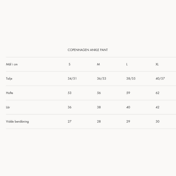 Køb Bukser Copenhagen Ankel | 549,00 | Findes i flere farver | Fri fragt over 149 kr. | Hurtig levering | Dag til dag levering | Frau | tidløs, klassisk, casual, økologisk bomuld, langtidsholdbar, løse bukser, bomuldsbukser, økologisk bukser, økologisk, miljøbevidst