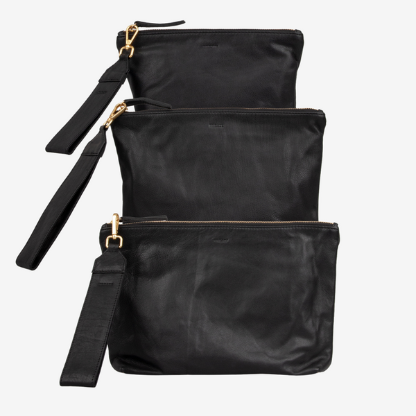 Lækker taske i skind | Clutch Soft Black | Findes i tre størrelser | Hurtig levering | Fri fragt fra 249 kr